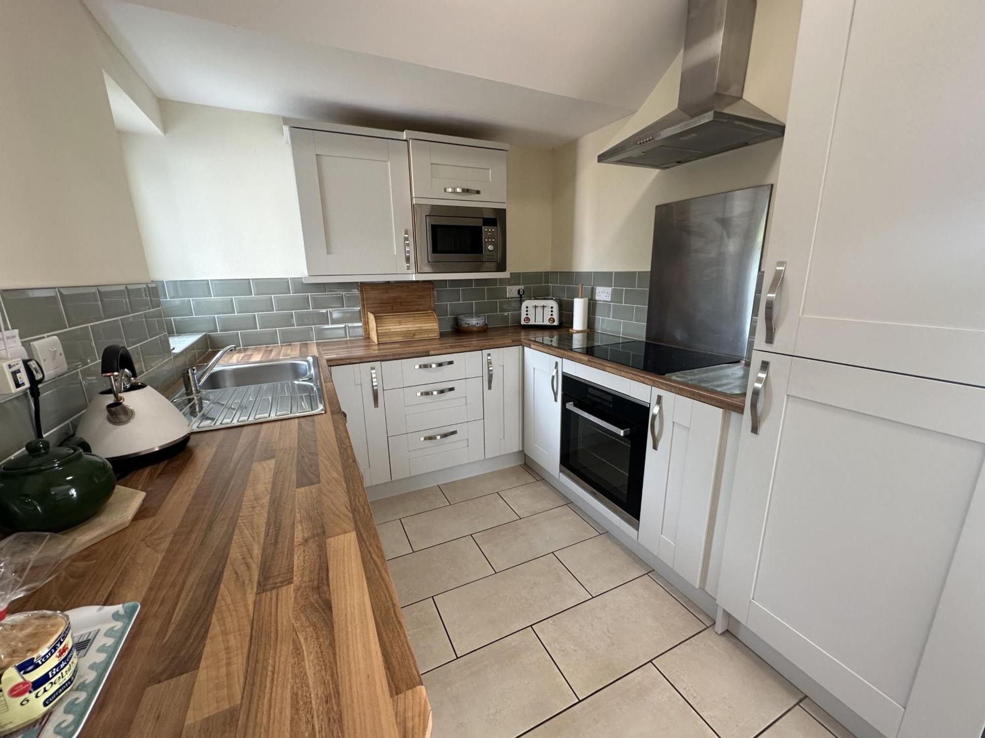 Ty'r Ardd - An Immaculate 2 Bedroom Close To The * Pendine