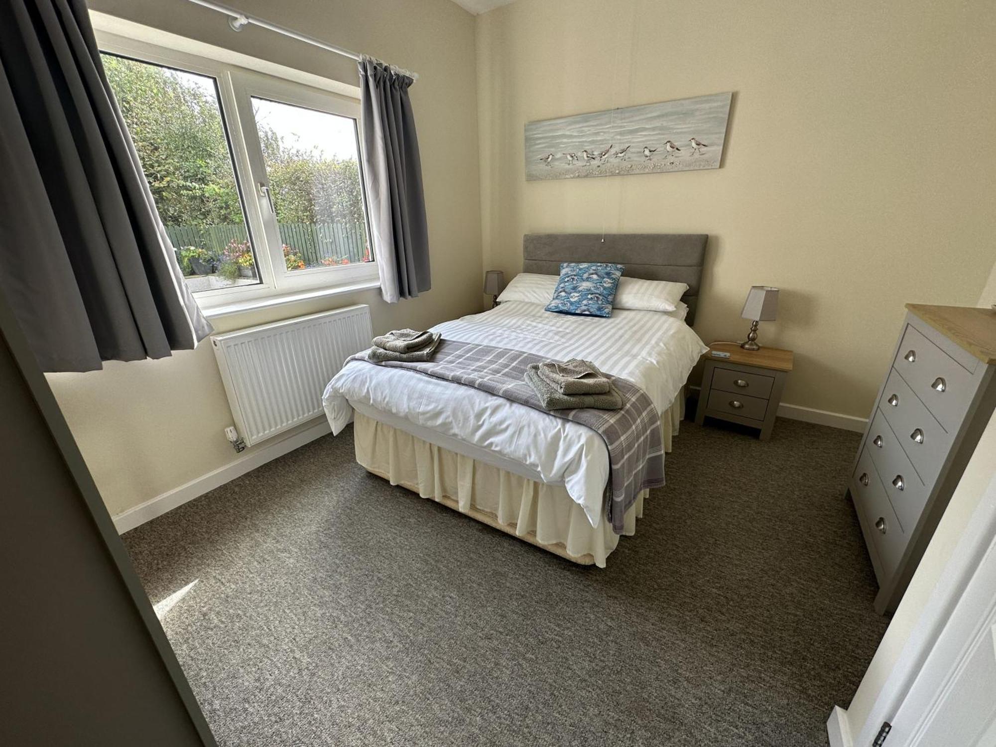 Ty'r Ardd - An Immaculate 2 Bedroom Close To The Holiday home