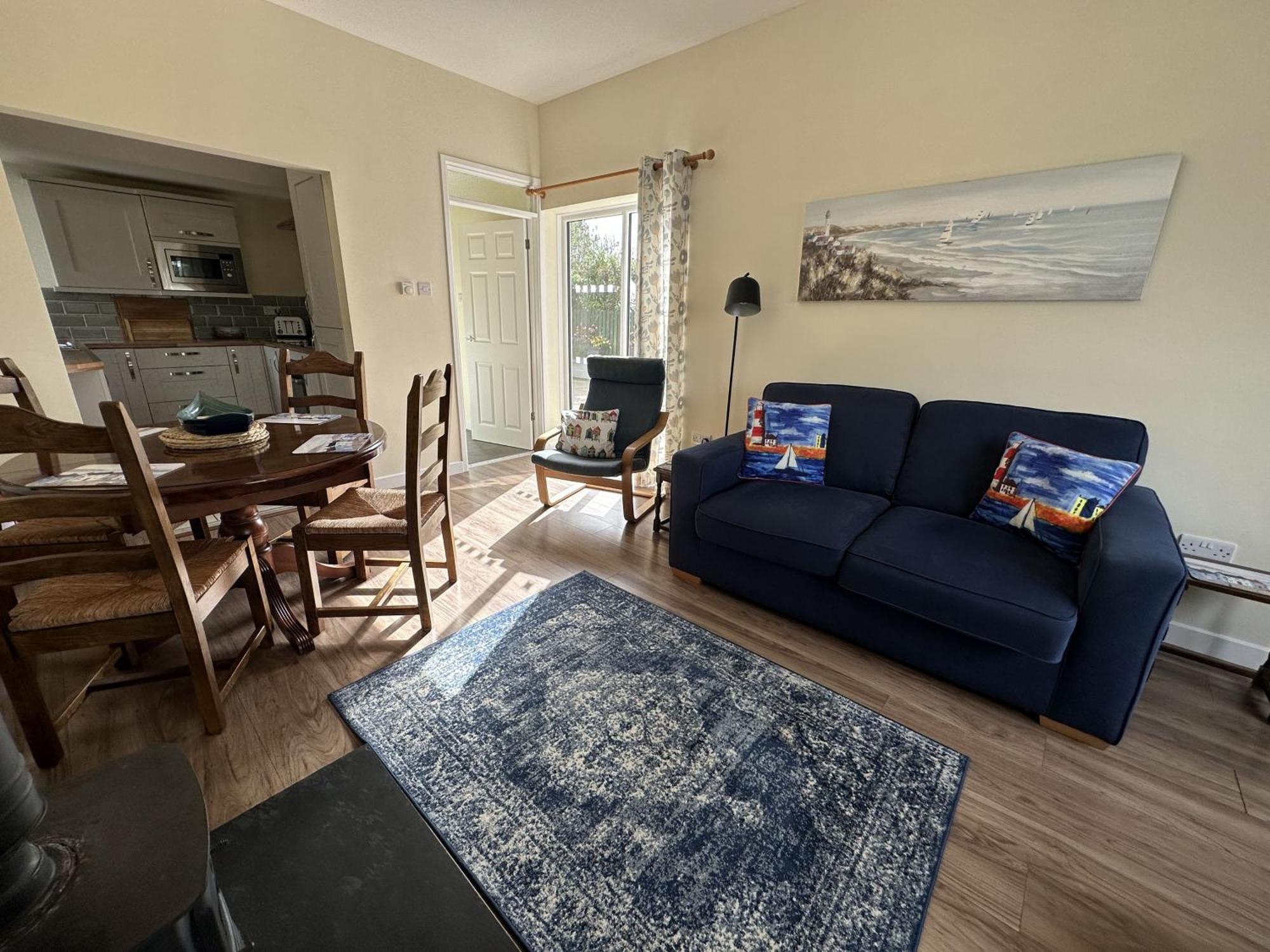 Ty'r Ardd - An Immaculate 2 Bedroom Close To The Holiday home Pendine